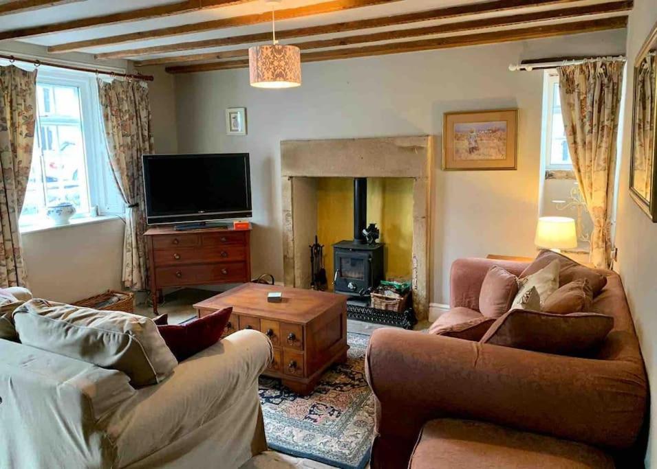 Millstone Cottage - Cosy Peak District Cottage Taddington 외부 사진